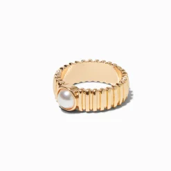 Claire's Bagues-Bague nervurée avec perle d’imitation couleur dorée