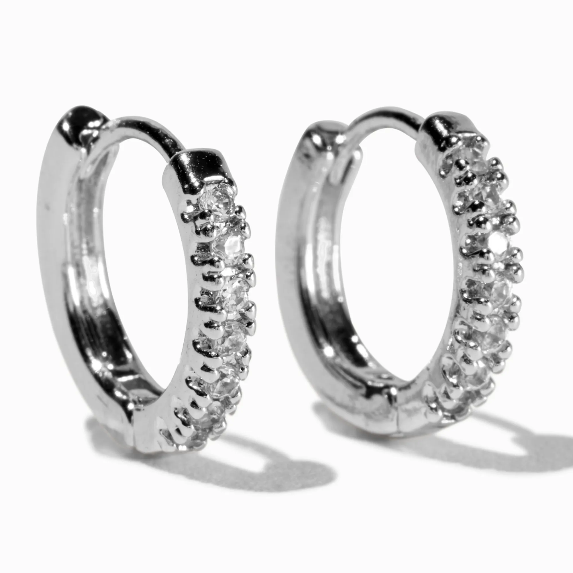 Claire's Anneaux|Clous D'oreilles-Boucles d’oreilles huggies avec strass en zircon cubique d'imitation empilés 10 mm couleur argentée