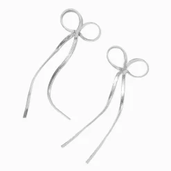 Claire's Pendantes-Clous d'oreilles nœuds chaîne à maillons chevrons couleur argentée