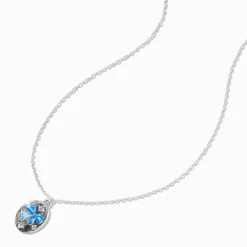 Claire's Colliers-Collier couleur argentée avec pendentif style chevalière et nœud bleu