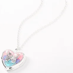 Claire's Colliers-Collier à pendentif avec médaillon cœur et papillon arc-en-ciel couleur argentée