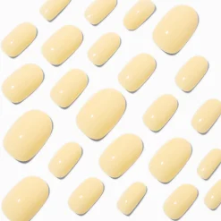 Claire's Ongles-Faux ongles vegan squoval jaune beurre brillants - Lot de 24
