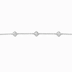 Claire's Colliers-Ras-de-cou trèfle en zircon cubique couleur argentée